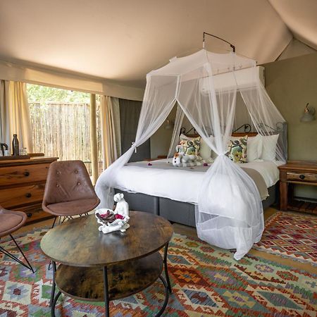 Umkumbe Bush Lodge - Luxury Tented Camp Cagar Alam Sabi Sand Bagian luar foto