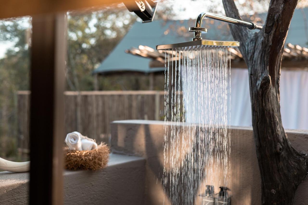 Umkumbe Bush Lodge - Luxury Tented Camp Cagar Alam Sabi Sand Bagian luar foto