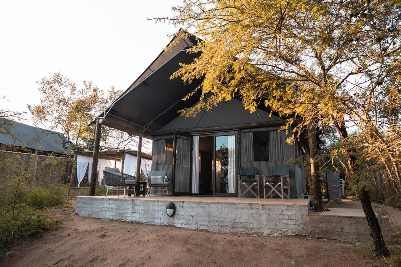 Umkumbe Bush Lodge - Luxury Tented Camp Cagar Alam Sabi Sand Bagian luar foto