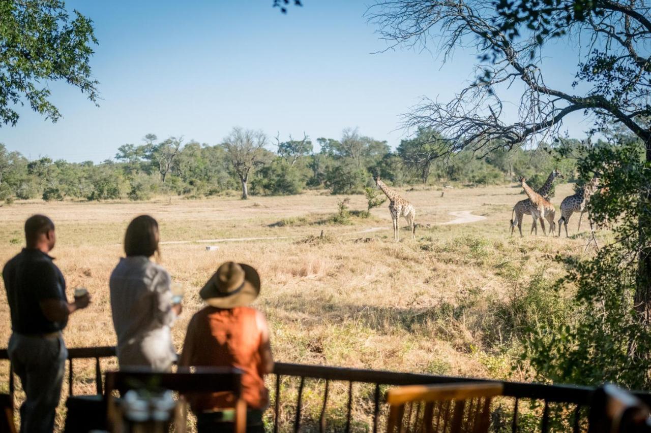 Umkumbe Bush Lodge - Luxury Tented Camp Cagar Alam Sabi Sand Bagian luar foto