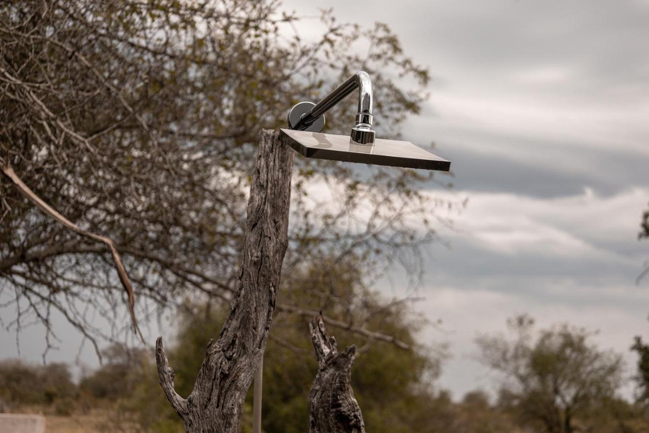 Umkumbe Bush Lodge - Luxury Tented Camp Cagar Alam Sabi Sand Bagian luar foto