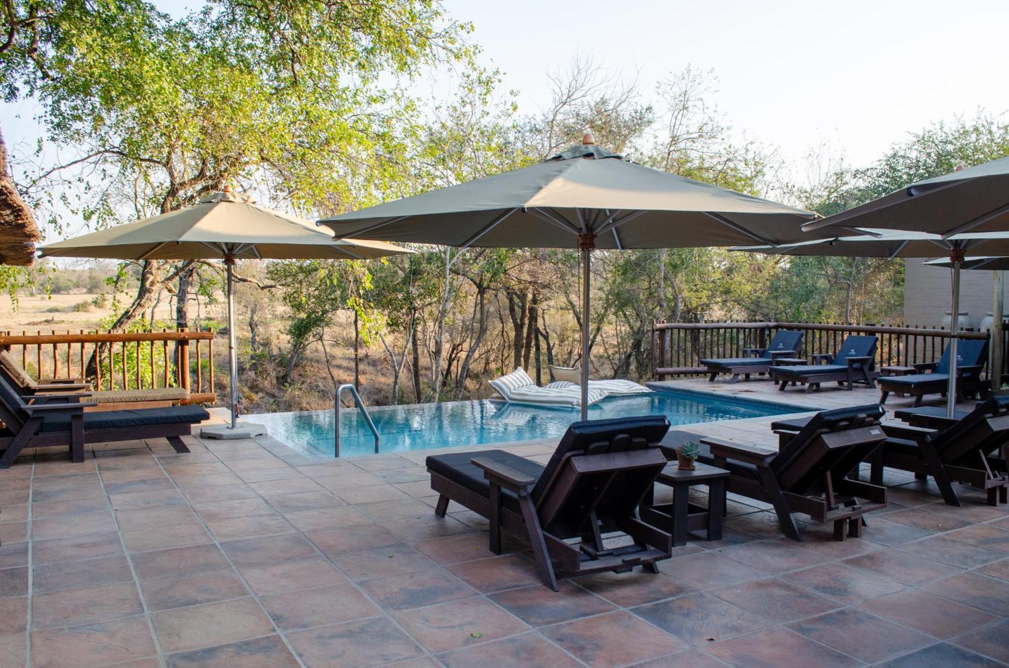 Umkumbe Bush Lodge - Luxury Tented Camp Cagar Alam Sabi Sand Bagian luar foto